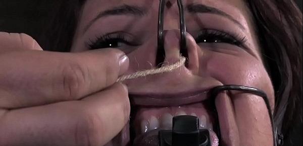  Gagged sub canned while mouth opened